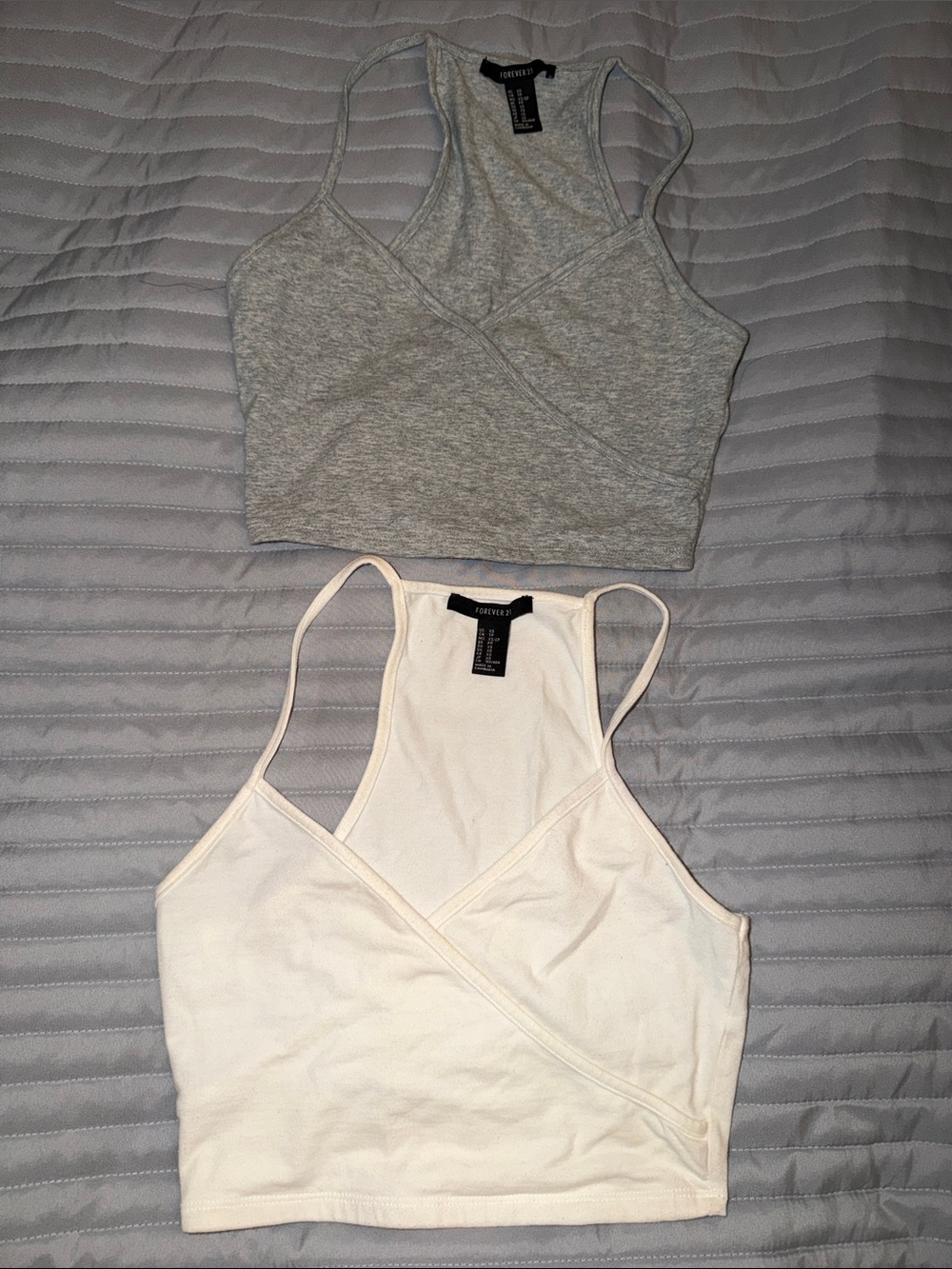 Forever 21 Women's Racerback Cropped Tank Top - Gray & Cream (2-Pack)